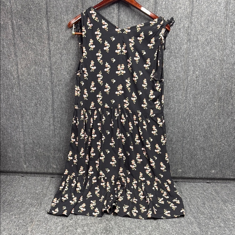 Susina Black and White Pleated Midi Dress - Picture 3 of 4